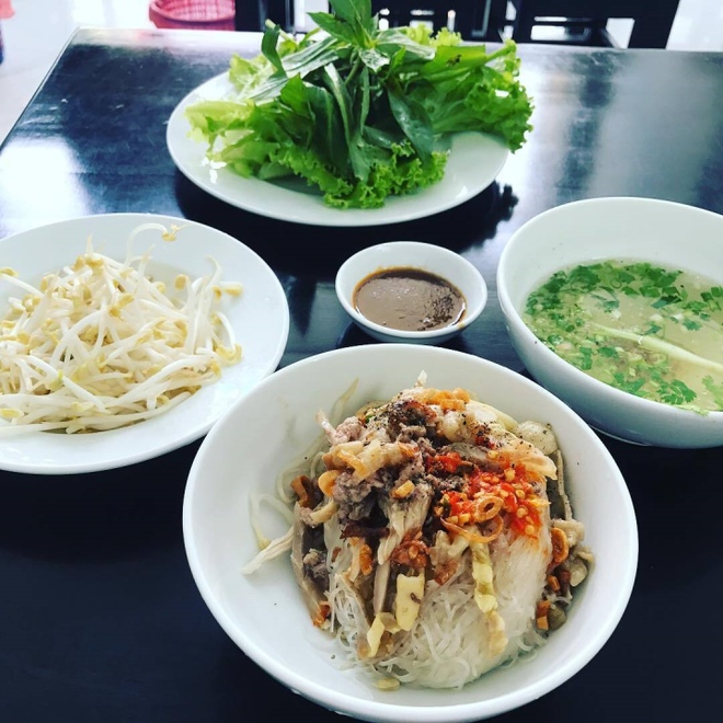 Phở 2 t&ocirc; - đặc sản kh&ocirc;ng thể bỏ qua khi gh&eacute; thăm phố n&uacute;i Gia Lai - Ảnh 2.