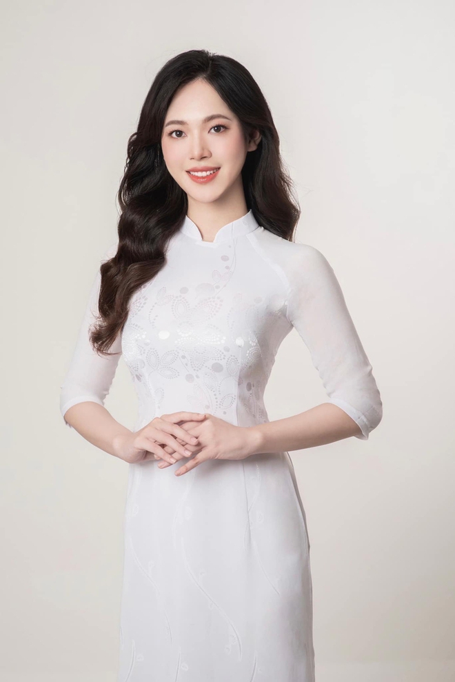 Thanh Thủy đăng quang Hoa hậu Việt Nam 2022, ảnh đời thường gây sốt - Ảnh 5.