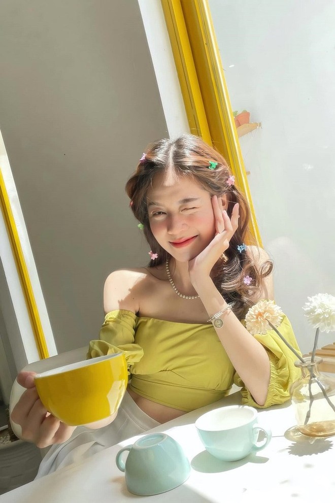 Thanh Thủy đăng quang Hoa hậu Việt Nam 2022, ảnh đời thường gây sốt - Ảnh 4.