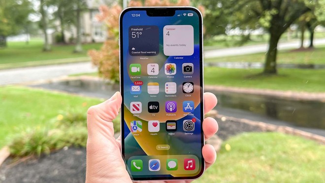 Tắt tính năng này trên iPhone sẽ giúp tiết kiệm pin - Ảnh 1.