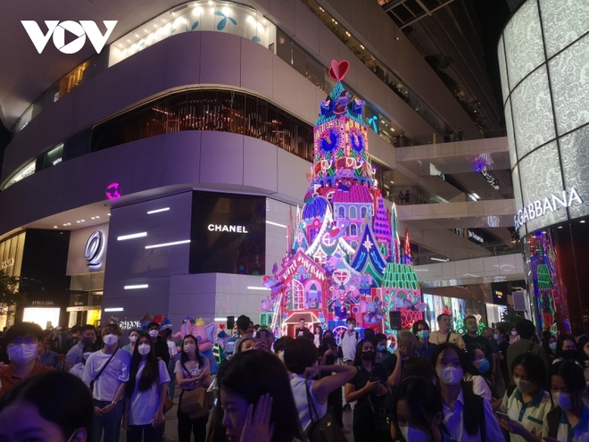 Không khí đón Giáng sinh tại Bangkok - Ảnh 10.