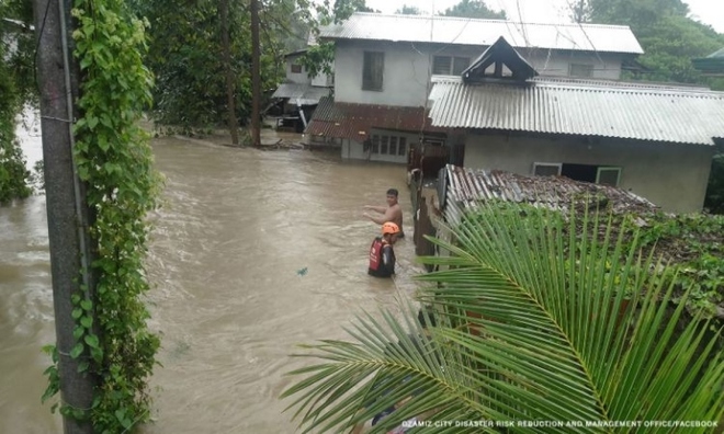 Ngập lụt nghiêm trọng tại Philippines khiến hơn 45.000 người phải sơ tán - Ảnh 1.
