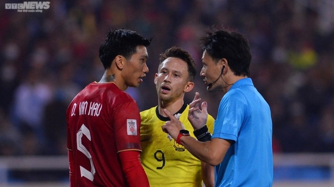 Thua tuyển Việt Nam, Hiệp hội bóng đá Malaysia định khiếu nại trọng tài lên AFF - Ảnh 1.