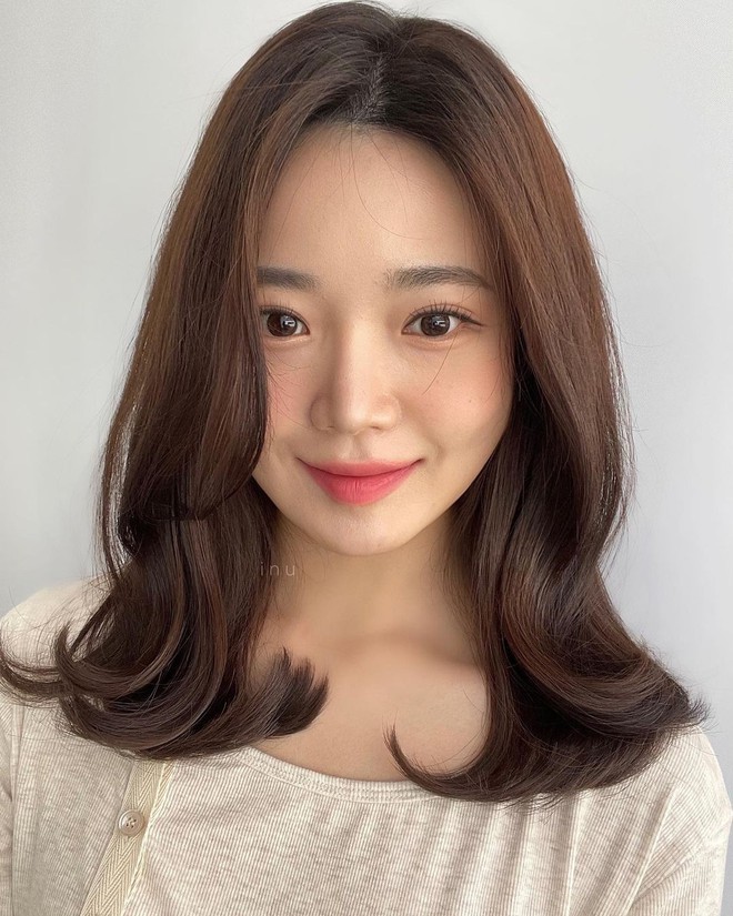 5 m&agrave;u t&oacute;c nhuộm kh&ocirc;ng cần tẩy vẫn t&ocirc;n da trắng hồng chơi Tết - Ảnh 9.