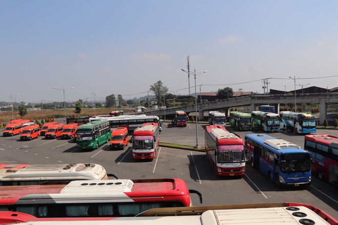 H&igrave;nh ảnh 2 bến xe lớn ở TP.HCM trước Tết - Ảnh 2.