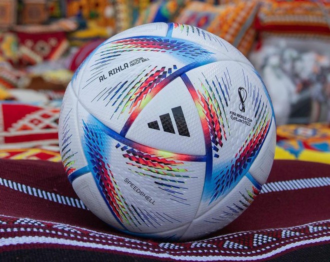 Al Rihla - trái bóng thông minh ở World Cup 2022 và Sialkot - quê hương của 70% các quả bóng đá - Ảnh 1.