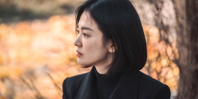 Song Hye Kyo 41 tuổi vẫn đóng em gái đôi mươi ở The Glory, soi cận mặt mà muốn nhắn chị đừng cưa sừng làm nghé nữa! - Ảnh 5.