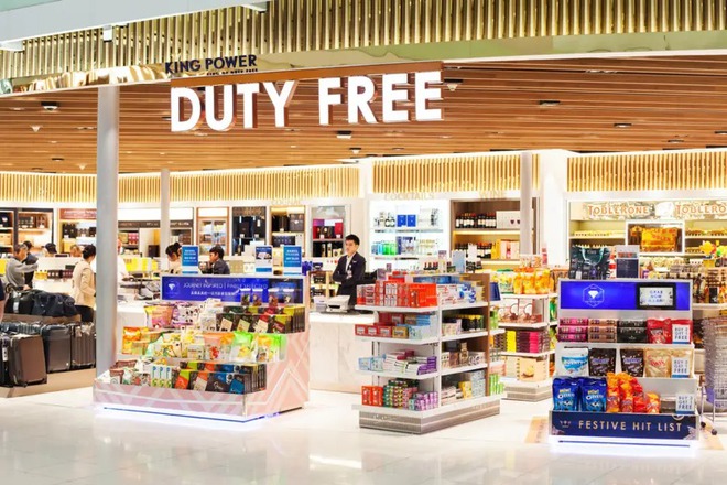 Sân bay quốc tế nào cũng có Duty Free Shop, đó là gì mà thu hút du khách đến vậy? - Ảnh 1.
