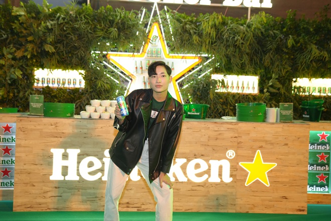 Giới trẻ H&agrave; Nội v&agrave; Nha Trang đứng ngồi kh&ocirc;ng y&ecirc;n trước thềm giao thừa b&ugrave;ng nổ c&ugrave;ng bộ 3 DJ đẳng cấp quốc tế tại sự kiện lớn nhất năm - Ảnh 4.