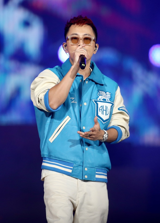&ldquo;Chị đại&rdquo; CL &ldquo;ch&aacute;y hừng hực&rdquo; với h&agrave;ng trăm ngh&igrave;n kh&aacute;n giả của Tiger Remix, I Am The Best l&agrave;m rộn vang thời khắc giao thừa! - Ảnh 14.