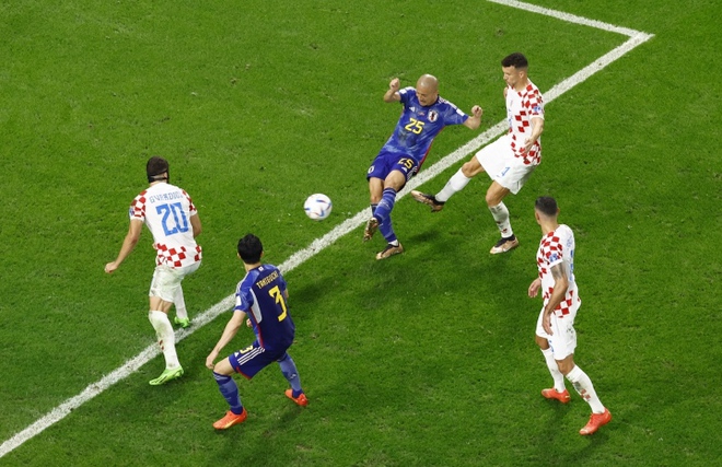 Thủ môn đẩy 3 quả luân lưu, Croatia loại Nhật Bản - Ảnh 3.