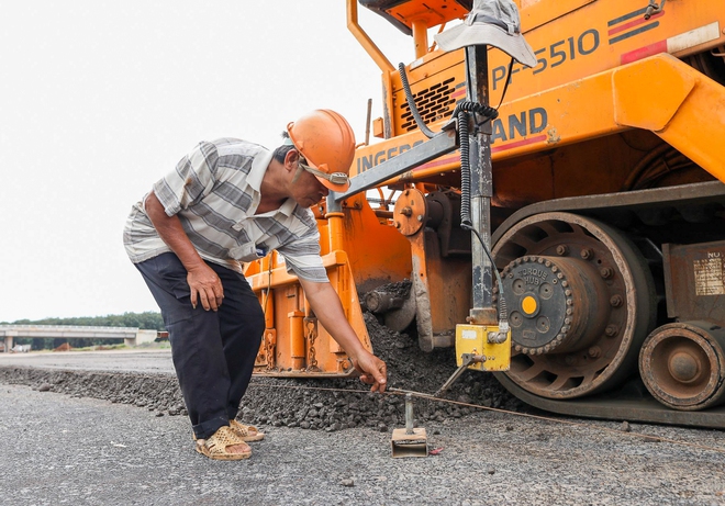 Toàn cảnh cao tốc Dầu Giây - Phan Thiết đang gấp rút thi công để thông xe - Ảnh 6.