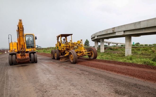 Toàn cảnh cao tốc Dầu Giây - Phan Thiết đang gấp rút thi công để thông xe - Ảnh 4.