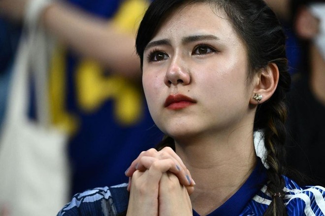 Vẻ đẹp hút hồn của các fan nữ Nhật Bản trong trận thua Croatia - Ảnh 11.