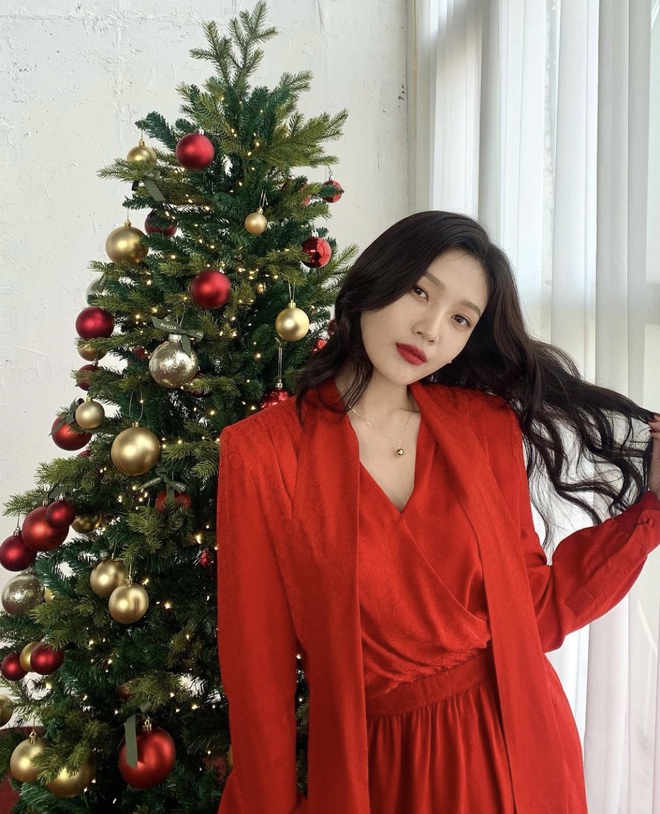 Top 7 set đồ đi chơi noel hot trend 2021 - AoThun24h.vn