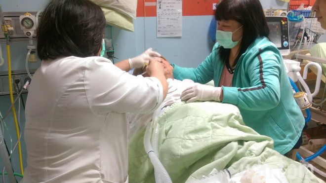 Những lưu &yacute; quan trọng từ chuy&ecirc;n gia để tr&aacute;nh cho bệnh sốt xuất huyết trở nặng - Ảnh 2.