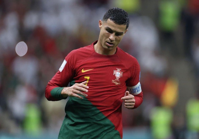 LĐBĐ Bồ Đào Nha bác tin Ronaldo dọa bỏ World Cup - Ảnh 1.