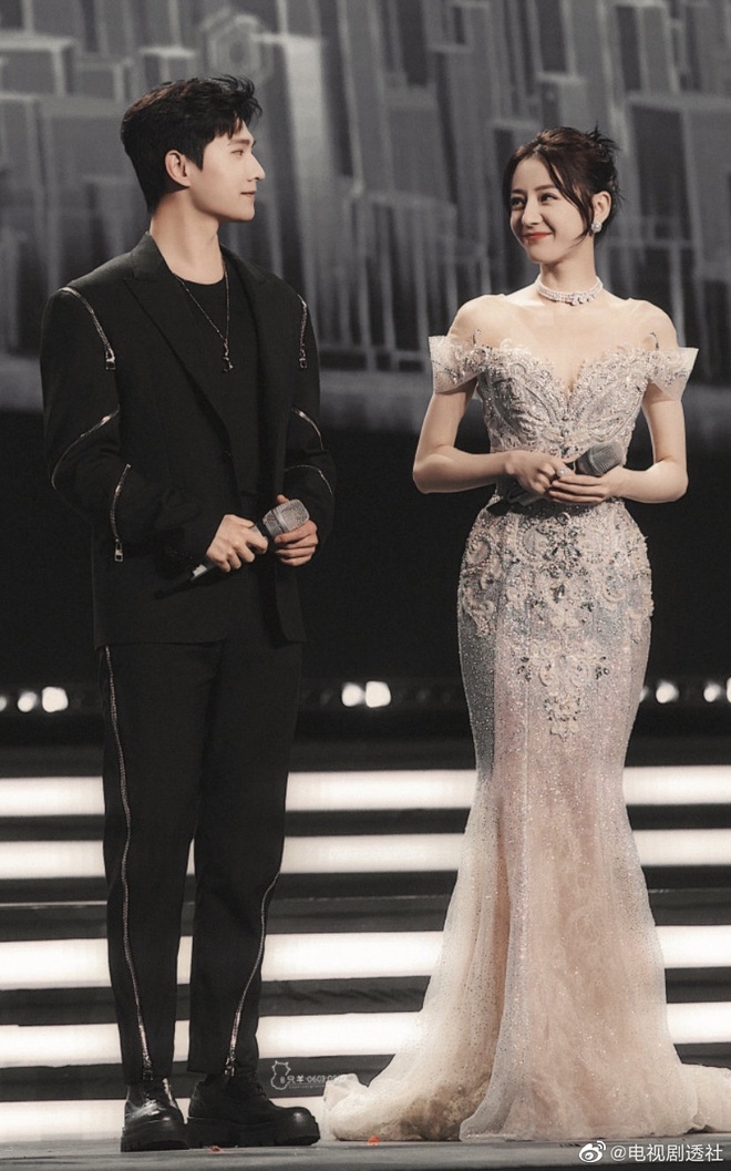 D&agrave;n sao khủng nhất Cbiz chung khung h&igrave;nh: Nhiệt Ba - Dương Mịch đọ visual căng đ&eacute;t, d&agrave;n nam thần Dương Dương - Ti&ecirc;u Chiến so&aacute;i ng&uacute;t ng&agrave;n - Ảnh 9.