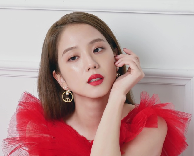 Những idol xứng đáng được giữ vị trí visual: aespa gây tranh cãi, đến BLACKPINK lại căng não thế này? - Ảnh 11.