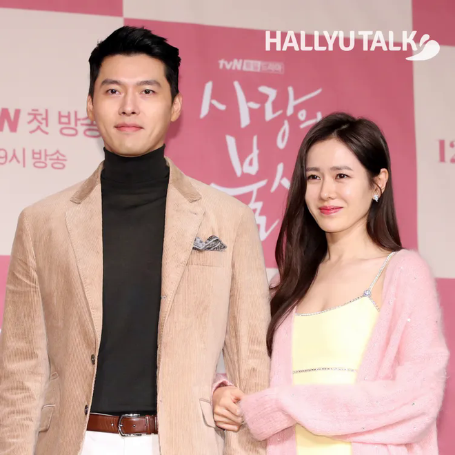Son Ye Jin lộ lu&ocirc;n nhẫn đ&iacute;nh h&ocirc;n với Hyun Bin ngay tr&ecirc;n s&oacute;ng truyền h&igrave;nh? - Ảnh 4.