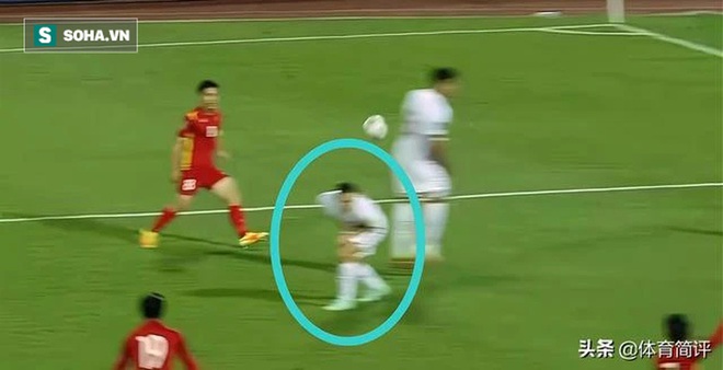 Nữ tuyển thủ Trung Quốc bật khóc trước camera, nói 1 câu khiến đội trưởng tuyển nam xấu hổ - Ảnh 3.