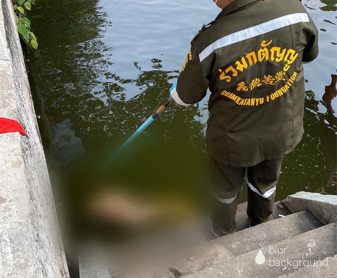 Tìm thấy nhiều phần thi thể phụ nữ trôi sông nhưng lại là vụ tự tử, cảnh sát công bố camera an ninh tiết lộ sự thật sốc - Ảnh 1.