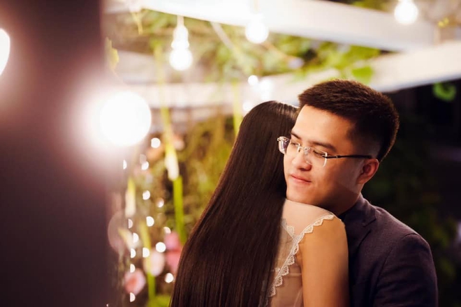 Th&ecirc;m 1 Hoa hậu tung khoảnh khắc được ch&agrave;ng cầu h&ocirc;n đ&uacute;ng 14/2, bật m&iacute; m&oacute;n qu&agrave; đặc biệt giữ trọn vẹn 3 năm! - Ảnh 3.