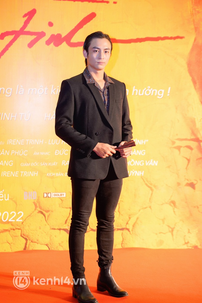 Minh T&uacute; lần đầu lộ diện sau khi tiết lộ đang bị trầm cảm, khoe body n&oacute;ng bỏng mắt cạnh si&ecirc;u mẫu H&agrave; Anh - Ảnh 9.