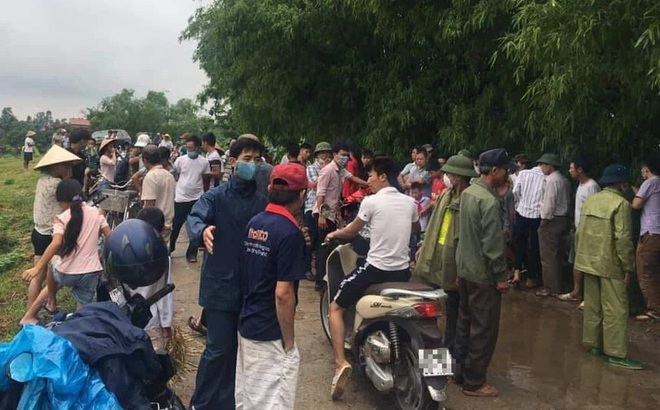 Vụ vợ tử vong ngoài đường, chồng nguy kịch: Tiếng la hét thất thanh, cầu cứu giữa núi rừng - Ảnh 1.