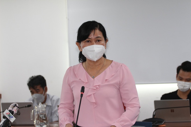  Sở Y tế TP.HCM: C&ograve;n sớm để khẳng định Covid-19 như bệnh l&yacute; th&ocirc;ng thường  - Ảnh 1.