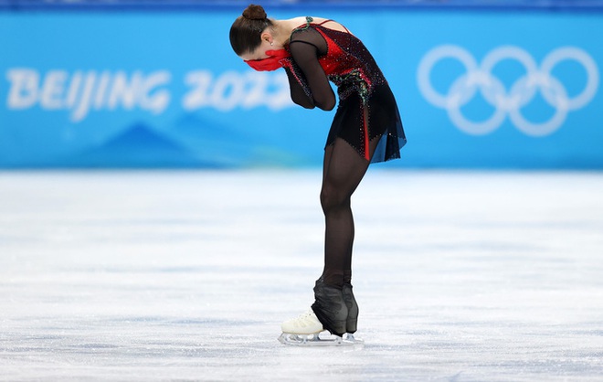 Chủ tịch IOC khó chịu khi chứng kiến nữ VĐV Olympic 15 tuổi vừa thi đấu vừa khóc: Họ quá vô cảm - Ảnh 4.