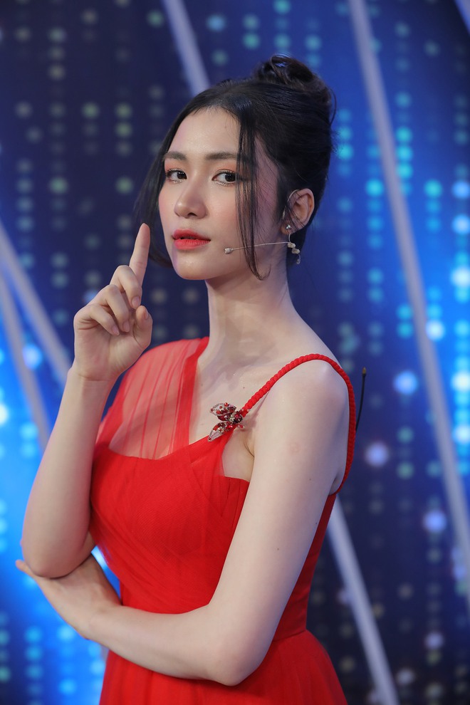H&ograve;a Minzy trải l&ograve;ng tr&ecirc;n truyền h&igrave;nh về sự c&ocirc; đơn v&agrave; tuyệt vọng trong t&igrave;nh y&ecirc;u - Ảnh 2.