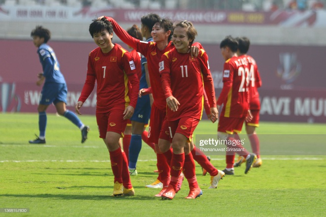 Dễ dàng hạ gục Thái Lan, tuyển Việt Nam mở toang cánh cửa vào VCK World Cup - Ảnh 2.