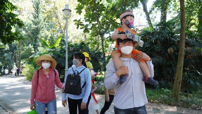 Thảo Cầm Viên Sài Gòn nhộn nhịp đón khách, miễn phí trẻ em dưới 1,3 m - Ảnh 4.