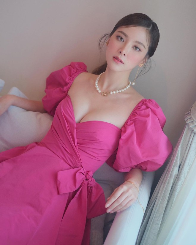 Miền Bắc siêu rét nhưng nhìn nữ thần Baifern xả ảnh thì chỉ thấy nóng hừng hực! - Ảnh 2.