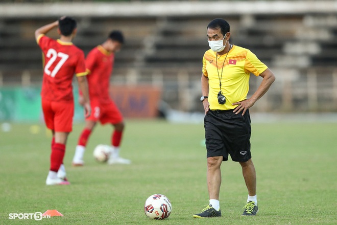 NÓNG: U23 Việt Nam có 6 ca dương tính Covid-19 sau trận thắng hủy diệt trước U23 Singapore - Ảnh 1.