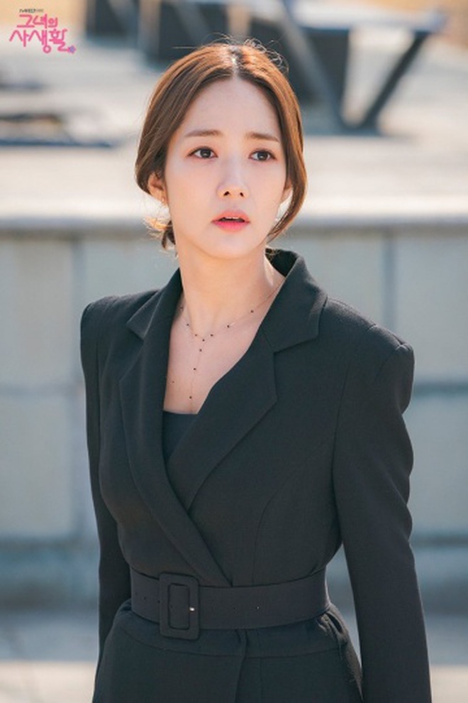Gọi Park Min Young là "thánh nữ công sở" vì 3 phim liên tiếp đều chung 1 style, mãi không thấy đổi - Ảnh 2.