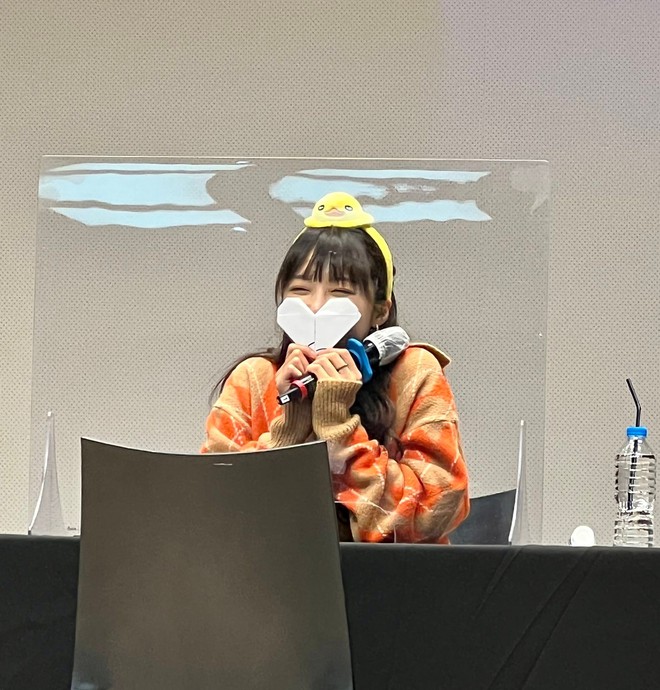 Thương fan như APINK: Bật khóc nức nở tại fansign đầu tiên sau 3 năm, hành động an ủi fan vô cùng dễ thương  - Ảnh 5.