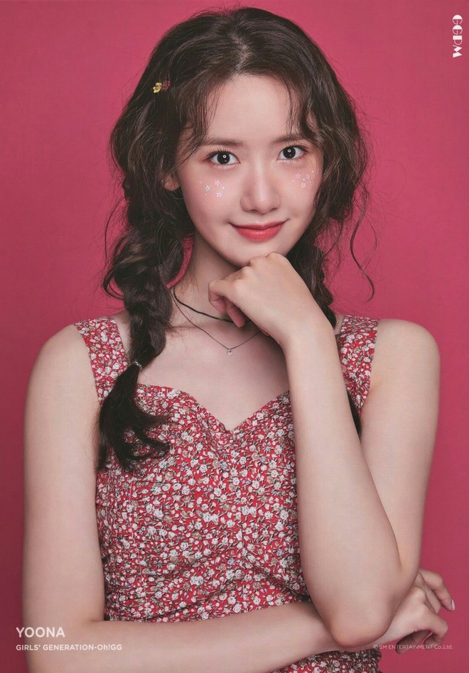 Yoona (SNSD) đụng hàng món phụ kiện iPhone đắt đỏ với cả Rosé (BLACKPINK) và Park Min Young - Ảnh 1.