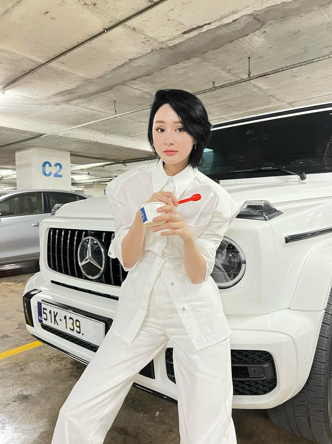 Đ&acirc;y mới l&agrave; sao nữ Vbiz đụng h&agrave;ng m&oacute;n đồ đắt đỏ nhất với Sơn T&ugrave;ng M-TP! - Ảnh 4.