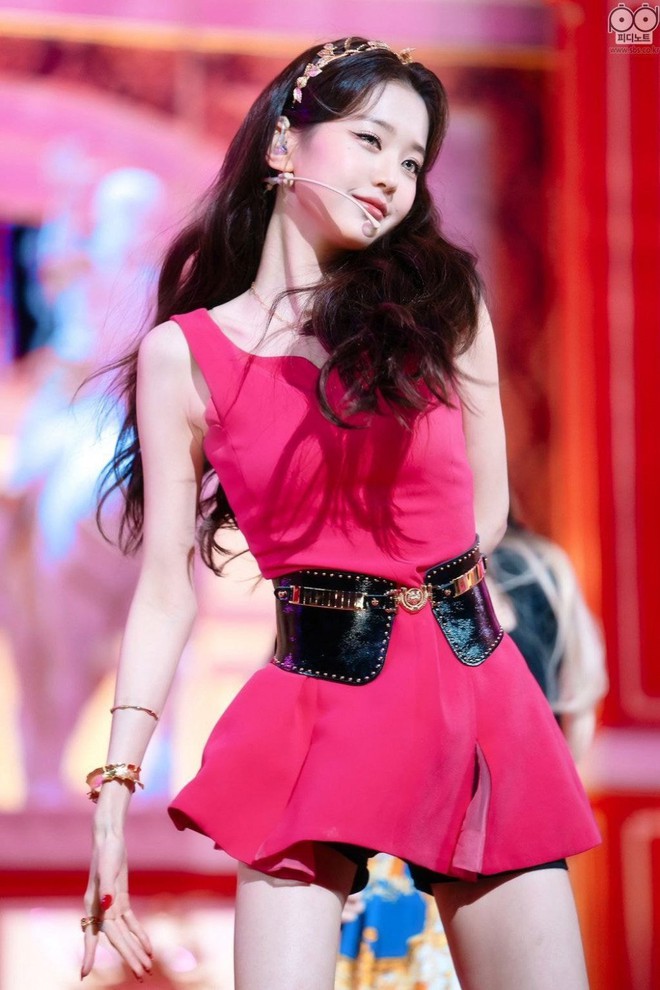 4 tiêu chuẩn sắc đẹp tại Hàn Quốc: Jennie - Han So Hee sexy làm mưa làm gió có đọ lại được IU xinh dịu dàng? - Ảnh 28.