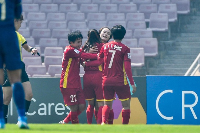 Tuyển nữ Việt Nam được thưởng lớn, chờ trận quyết đấu đi World Cup - Ảnh 1.