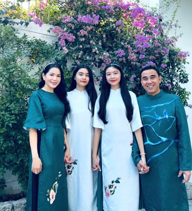 2 tiểu thư nh&agrave; MC Quyền Linh đọ sắc trong biệt thự 21 tỷ: Chị cả xinh như thiếu nữ, c&ocirc; &uacute;t cao vượt cả bố! - Ảnh 2.