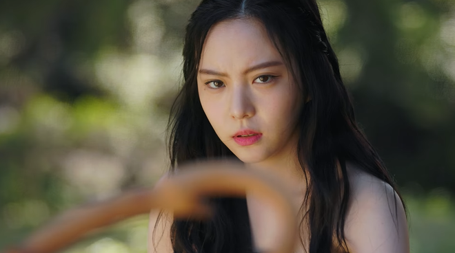 Tạo h&igrave;nh kh&oacute; hiểu nhất phim H&agrave;n 2022: Cổ trang m&agrave; kẻ m&agrave;y, kẻ mắt sắc lẹm thế n&agrave;y th&igrave; chết dở rồi! - Ảnh 3.