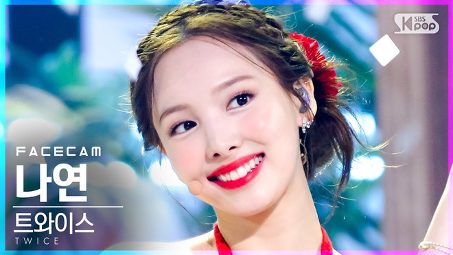 B&agrave; ch&uacute;a thumbnail, nữ ho&agrave;ng fancam đ&iacute;ch thị l&agrave; Nayeon (TWICE): Biểu cảm linh hoạt h&uacute;t mắt, nhảy nh&oacute;t c&oacute; thua k&eacute;m g&igrave; Momo? - Ảnh 10.