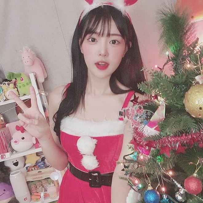 Hot girl đình đám xứ Hàn đột ngột tự vẫn, nguyên nhân cái chết khiến dư luận dậy sóng, yêu cầu chính phủ vào cuộc