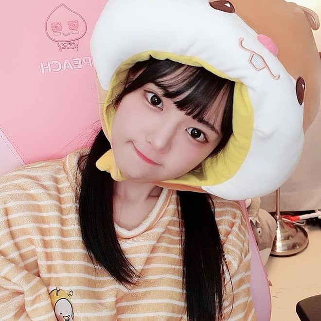 Hot girl đình đám xứ Hàn đột ngột tự vẫn, nguyên nhân cái chết khiến dư luận dậy sóng, yêu cầu chính phủ vào cuộc