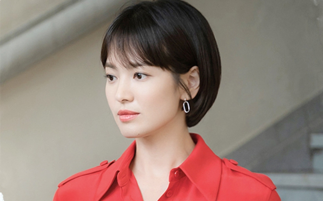 Mỹ nhân Hàn cắt phăng mái tóc dài vì vai diễn: Song Hye Kyo được khen nức nở, idol vạn người mê lại bị chê &quot;y hệt đàn ông&quot; - Ảnh 19.