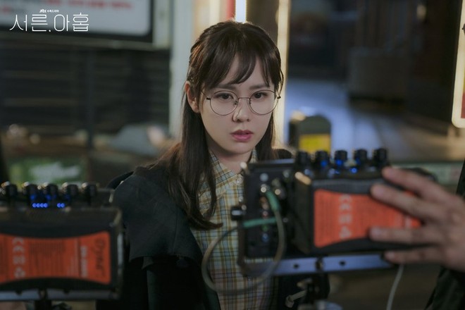 Bắt quả tang Son Ye Jin xào tạo hình 12 năm trước, U40 vẫn đóng sinh viên cực ngọt, còn đẹp hơn hẳn ngày trẻ - Ảnh 4.