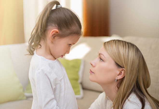 Giáo sư tâm lý phân tích: Cần làm gì khi trẻ ăn vạ, đe dọa sẽ chết cho bố mẹ hối hận? - Ảnh 3.